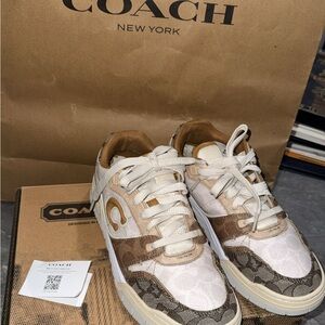Coach SOHO SNEAKER in Mixed Signature Size 9
